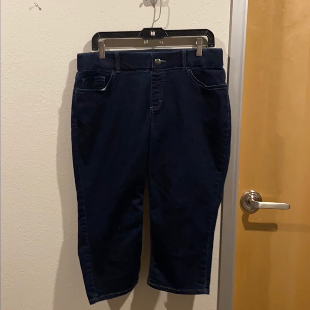Lee Riders dark denim mid rise capris